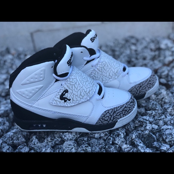 kids size 13 basketball shoes